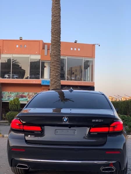 بي ام دبليو 520 2023/BMW 520i  luxury 18