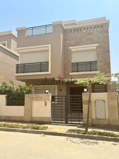 فيلا للبيع بالتقسيط في كمبوند تاج سيتي علي طريق السويس مباشرة | Villa For Sale Prime Location in Taj City New Cairo installments