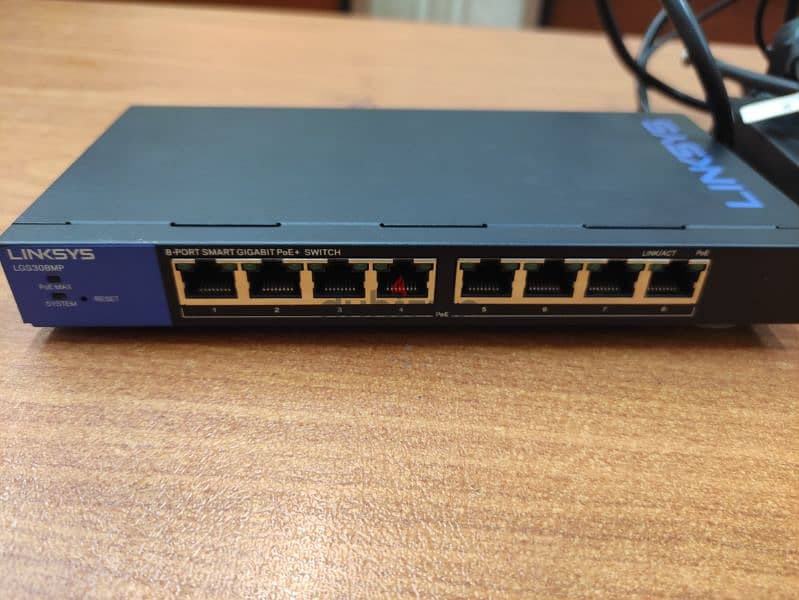 LINKSYS 8-PORT SMART GIGABIT POE+ SWITCH 1