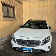 Mercedes-Benz GLA 200 2016