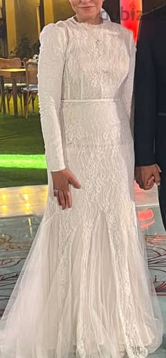 فستان زفاف رقيق