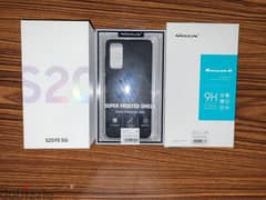 Samsung Galaxy S20FE - 5G + Caver + Screen Protector 0