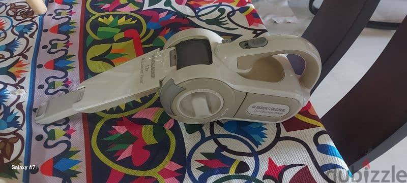 Black &Decker dustbuster 2