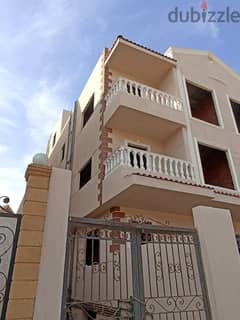 فيلا للبيع في التجمع الخامس استلام فوري متشطبة الواجهة  Villa for sale 0