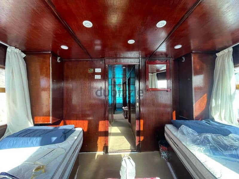 Nile Yacht in good condition for Sale - مركب نيل للبيع 8