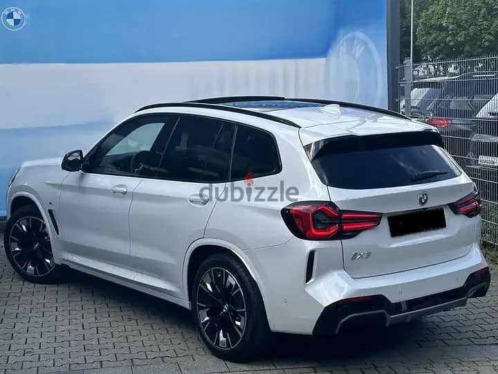 استيراد مبادرة المغتربين - BMW iX3 M-Sport 2024 بي ام دبليو 3