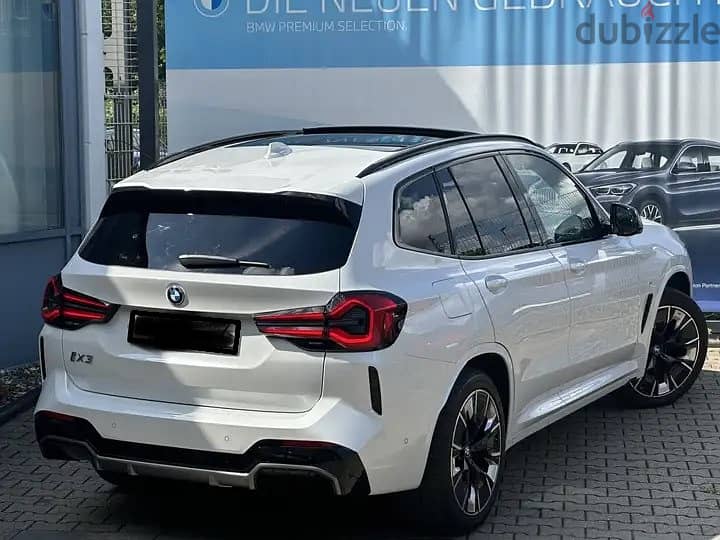 استيراد مبادرة المغتربين - BMW iX3 M-Sport 2024 بي ام دبليو 4