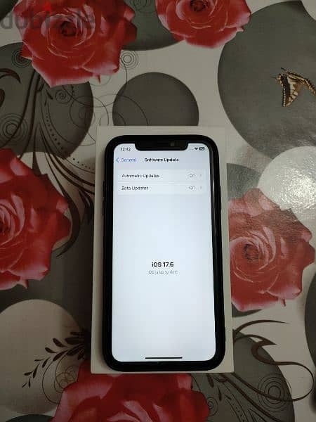 iphone 11 64g   خطين 11