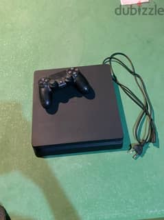 PlayStation 4slim 0