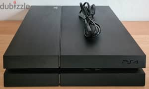 Playstation 4 Fat 1TB  أستعمال قليل ونظيف 0