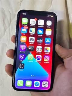 iphone xr black perfect condition 128