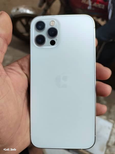 ايفون12pro 2