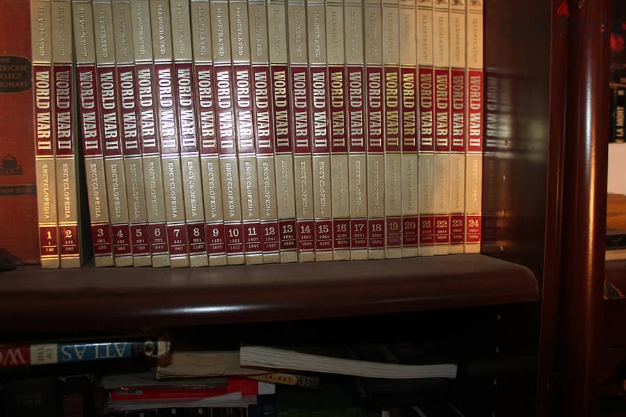 WORLD WAR II ENCYCLOPEDIA - 24 VOL (ILLUSTRATED) 0