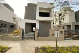 Townhouse for sale at The crow Palm hills تاون هاوس للبيع في ذا كراون 0