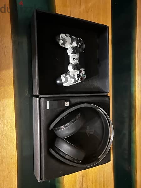 original Sony platinum headphones 0