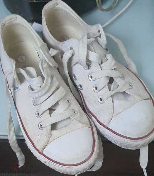 Almost new dikkies imported white shoes size 32 for boys 0