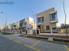 Standalone Villa fully finished for sale at prime location in Villette