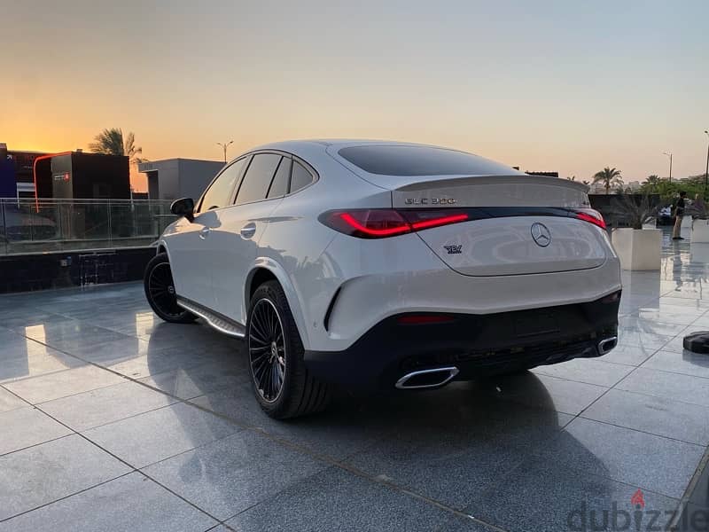 Mercedes-Benz GLC 300 coupe 2024 amg fully loaded 4