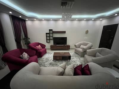 Direct from ownerSuper Chic Fully Furnishedمن المالك شقه راقيه للايجار