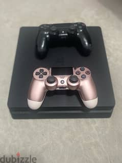 PS 4 with 2 controllers