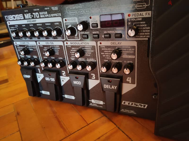 BOSS ME70 Guitar Multi-Effect 1