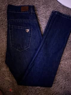 dark blue jeans with a very good quality and price 0