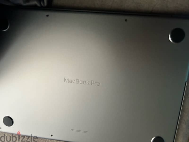 MacBook Pro M3 512GB استخدام قليل جدااا 4