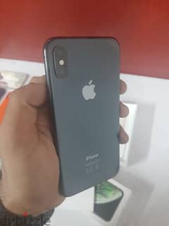 iphone xs 64gb بالعلبه والشاحن والوصله والهيدفون نموذج ام