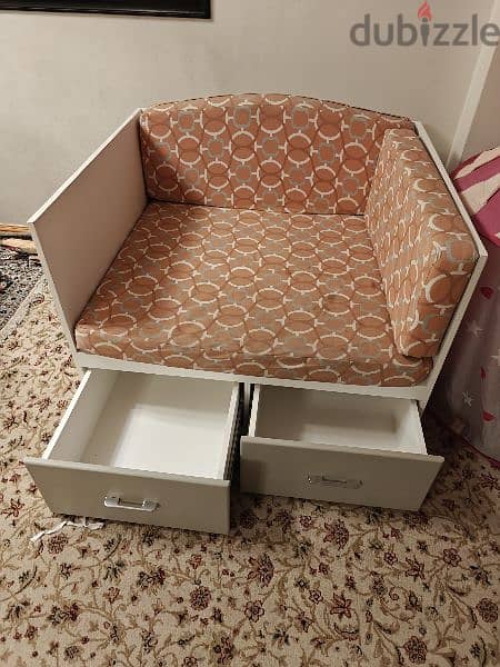 small sofa with drawers 3