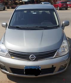 Nissan Tiida 2012 0