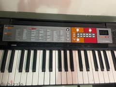 Yamaha PSR-F50 Home Keyboard 0