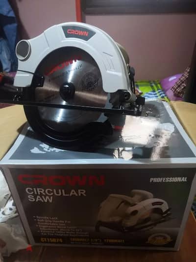 منشار كهربائي CROWN 185MM 1200 WATT