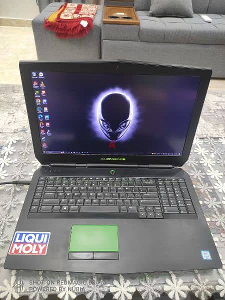 Alienware 17 R3 Gaming Laptop 3