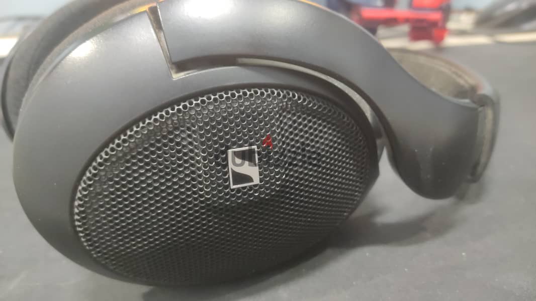 Sennheiser HD 560S 2