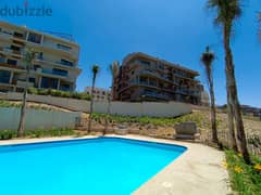 Apartment fully finished with Garden best location direct on the pool in V - Residence