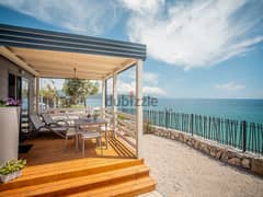 With a down payment of 650,000, I now own a 3-room chalet, 130 meters, fully finished, directly on the sea, on the most beautiful beaches of the Coast