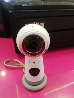 Gear 360 camera