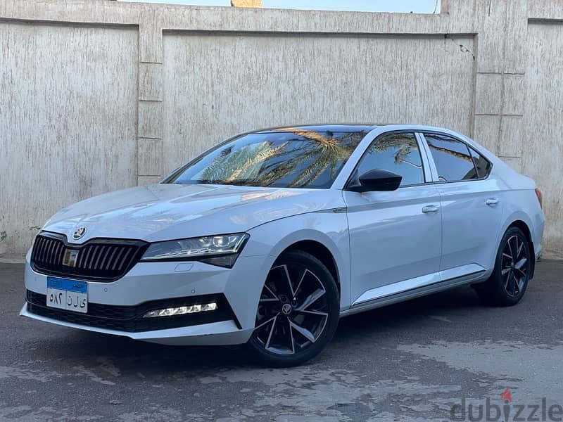 Skoda Superb 2023 1