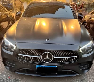 Mercedes-Benz E300e AMG 2023