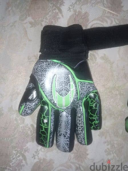 Ho Soccer gloves مقاس9 1