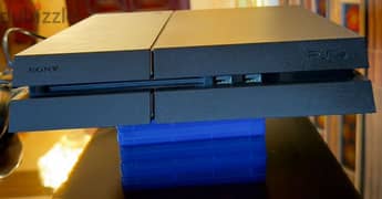 PS4 black 1 TB black