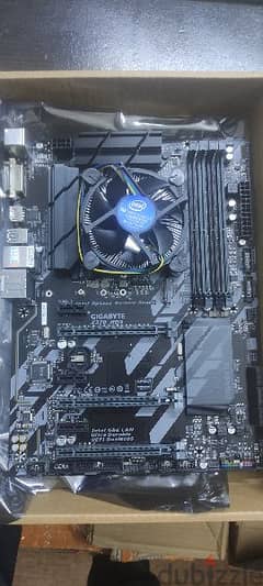 Gigabyte Z370 Intel i3 8100