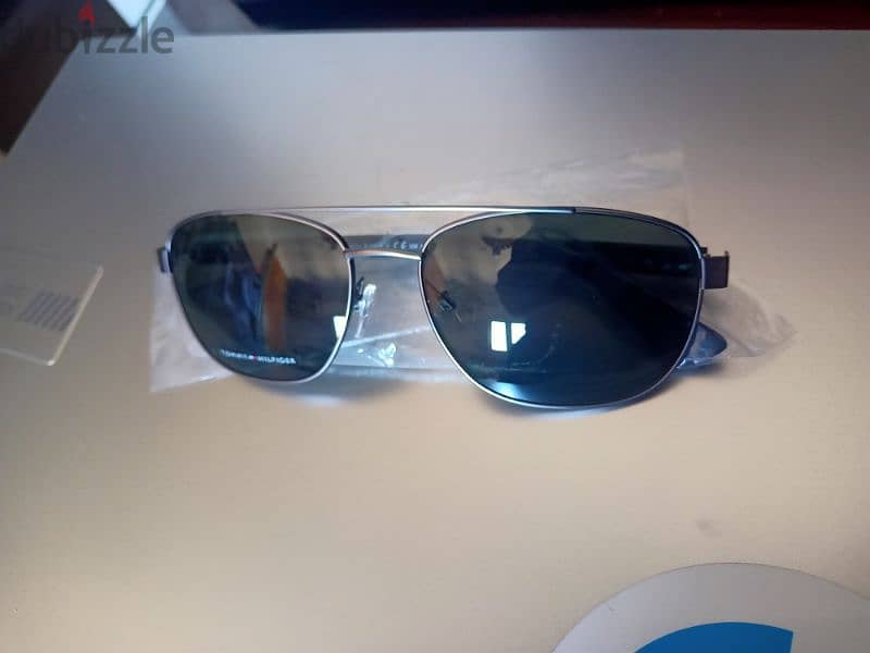 Tommy Hilfiger Sunglasses 3