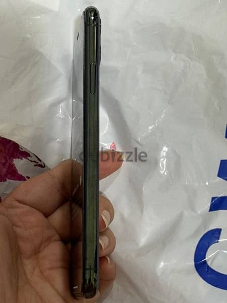 iphone 11 pro max like new 7