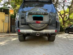 Mitsubishi Pajero 2010