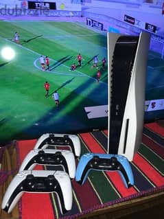 Play Station 5 معاه 4 دراعات