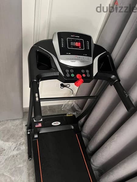 Top fit treadmill mt-555 brand new for 10,000 instead of 16,000 3