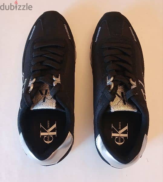 Calvin Klein Men's Shoes 41.5 Black/Silver New
جزمة كالفن كلاين للرجال 6