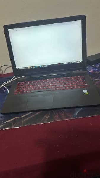 Lenovo Y700 15ISK Gaming Laptop 2