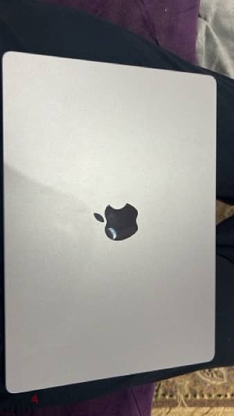 Macbook pro 14 m3 hard 512 1